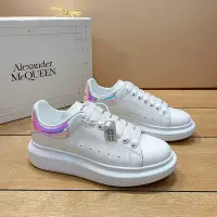 在飛比找Yahoo!奇摩拍賣優惠-【MOMO生活館】Alexander McQueen 202