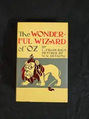 Storybook Cosmetics The Wonderful Wizard of Oz Eyeshadow & Liquid Lipstick Book
