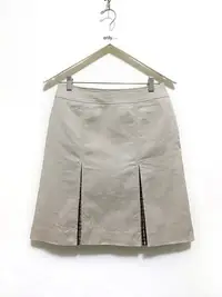 在飛比找Yahoo!奇摩拍賣優惠-DAKS 日本 專櫃 卡其色 短裙