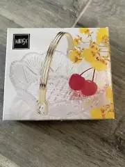 NIB Mikasa Georgetown Crystal Basket Dish with Gold Handle 5.5'' WY 196/525