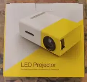 LED PROJECTOR HighResolution Portable LED Mini Projector White/Yellow New in Box
