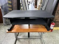 在飛比找Yahoo!奇摩拍賣優惠-香榭二手家具*艾湃黑色3尺 桌上型電動升降桌-電競桌-站立辦