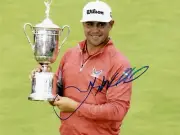 Gary Woodland (USA) signed celebrate 8"x10" photo - winner 2019 US Open + COA