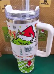 New In Box Stanley Merry Grinchmas 40 oz H2.0 FlowState Quencher Tumbler