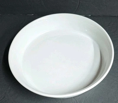 Our Table Simply White 9.5 Inch Round Porcelain Fresh Baked Pie Plate NEW BBB