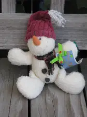 RUSS BERRIE ~ Vintage Snowman “Carrots” Stuffed Plush 9" Winter Doll ~SHIPS FREE