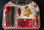EMG 505 EMERGENCY KIT CRANK POWERED FLASHLIGHT AM/FMRADIO NEW SEALED