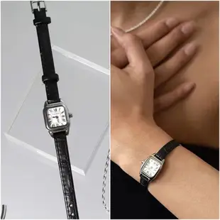 💝台灣現貨💖正韓品牌 Lavenda 金屬羅馬字 小方錶 小錶面手錶 LA373 女錶
