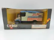 Corgi Classic Renault Van C824/2 FREE SHIPPING