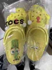 IN HAND Crocs x Spongebob Squarepants Banana Yellow Classic Clogs MENS 13