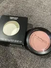 NIB MAC Stunner Powder Blush