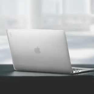 【UNIQ】MacBook Pro 13吋 2020 Claro輕薄防刮電腦保護殼