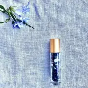 Natural Gemstone Roller Bottle with Essential Oils for Aromatherapy 10ml