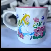 Disney Alice in Wonderland Ceramic Gift Mug Cheshire Cat & Flowers