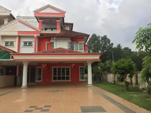 蕉賴的7臥室獨棟住宅 - 5400平方公尺/5間專用衛浴Cozy&Big Semi D Hse at Mahkota Cheras/Sg Long