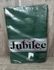 NEW Jubilee Green Fabric Tablecloth Oval 60" x 86" by Tobin Dillard's NEW (MM)