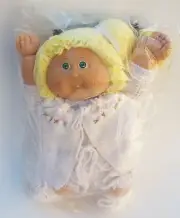 Cabbage Patch Kids 14" Doll Hyacintha June One Tooth Born Sept 1 NIB 1983
