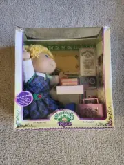 CABBAGE PATCH KIDS Back To School 2006 NOS 201999 Mayra Delaney Born Oct 31