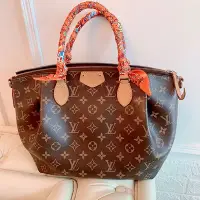 在飛比找Yahoo!奇摩拍賣優惠-法國專櫃名牌精品LV Louis Vuitton M4881