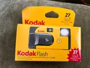 Kodak Flash Single Use Camera 27 Photos EXPIRED 07/2011 New Sealed