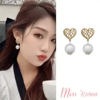 在飛比找momo購物網優惠-【MISS KOREA】韓國設計S925銀針浪漫網狀愛心珍珠