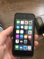 Apple iPod Touch 5th Generation Gray (16GB) Music Player