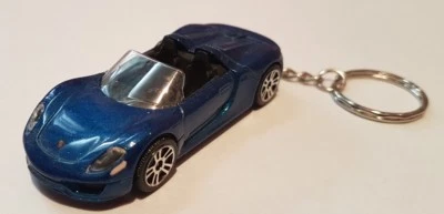 Majorette porsche 918 spyder high detail diecast car keyring
