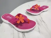 NEW CLARKS Girls Kids Brinkley Aria PINK Sandal Flip Flop CLOUDSTEPPERS Size 1