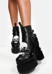 [Lamoda] Close Encounter Platform Boots