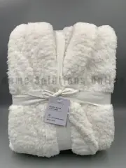 Pottery Barn Teddy Bear Faux Fur Unisex Robe Ivory Medium #9939