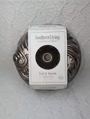Southern Living Let It Snow Nordic Ware Bundt Pan