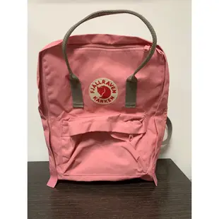 🍭夾物俗俗賣🧸瑞典 北極狐Fjallraven Kanken 中款 後背包 肩背包 手提 16L 粉色