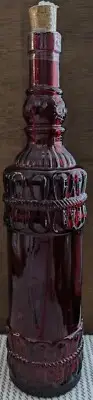 CRAFTS CO CORKED BOTTLE IN RUBY RED WITH Top & Bottom RAISED CHAIN DESIGN