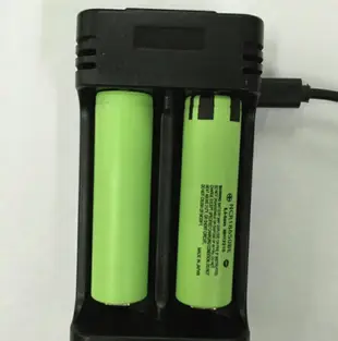 電池充電器 單充 二節 四節 快充 18650充電器 USB充電器 風扇 usb風扇電池充電器 智慧快充 電池 充電器
