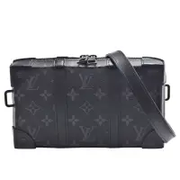 在飛比找momo購物網優惠-【Louis Vuitton 路易威登】M69838 SOF