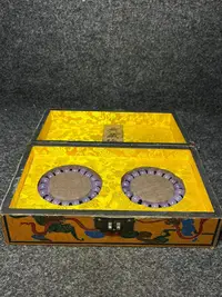 在飛比找Yahoo奇摩拍賣-7-11運費0元優惠優惠-大清乾隆年制漆器收藏盒內藏翡翠手串手串直徑13毫米漆器盒尺寸