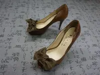 在飛比找Yahoo!奇摩拍賣優惠-日本製 DIANA 真皮蝴蝶結飾魚口高跟鞋 USA 5 EU