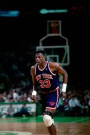 Patrick Ewing New York Knicks runs up the court v Boston Celtics p- Old Photo