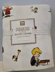 Pottery Barn Teen Snoopy Peanuts Christmas Flannel Twin Duvet Cover. 100% Cotton