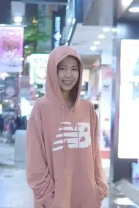 在飛比找Yahoo!奇摩拍賣優惠-南◇現 NEW BALANCE LOGO HOODIE 帽T