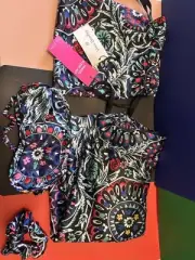 Vera Bradley Sleep Travel Set Scrunchie, Eye Mask, Stand Pillowcase MultiC.nwt