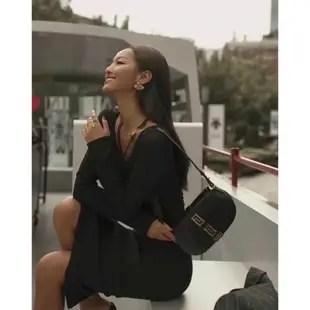 Versace Greca 希臘迷宮女神包 黑色 附有兩件可替換的肩帶《2024季度新品》