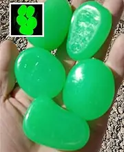 50PCS Glow Stones, Glow in The Dark Rocks, Long-Lasting Glowing Decorative Stone, Garden Accessories Micro Landscape Fish Tank Decoration Outdoor Patio Lawn Yard (Color : Green 2)