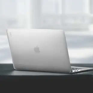 【UNIQ】MacBook Air 13吋 2020 Claro輕薄防刮電腦保護殼