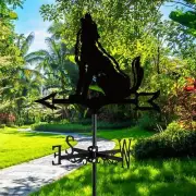 Metal Howling Wolf Figurine Wind Vane Weathervane for Garage Lawn Sturdy