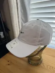 Nike Dri Fit Club Cap White Swoosh Strapback Unisex Size M/L HF5045 100 SAMPLE