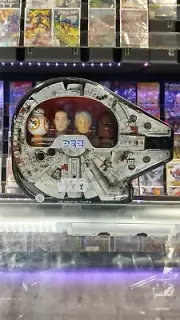 RETIRED Star Wars Millenium Falcon PEZ Set 4 Dispensers in Collector's Tin - NEW