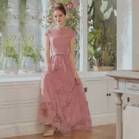 在飛比找樂天市場購物網優惠-訂製款蕾絲旗袍粉色長禮服【7-2113】