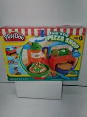 Play-Doh Twirl 'n Top Pizza Shop Maker Set Hasbro With Box new open box