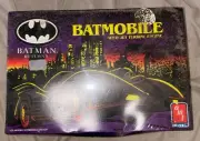 AMT Batmobile Batman Returns w/ Jet Turbine Engine Model Car 1/25 Kit Sealed